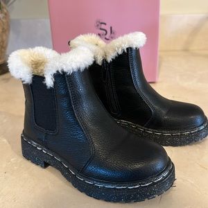 Sincerely Jules Black Boots with White lining